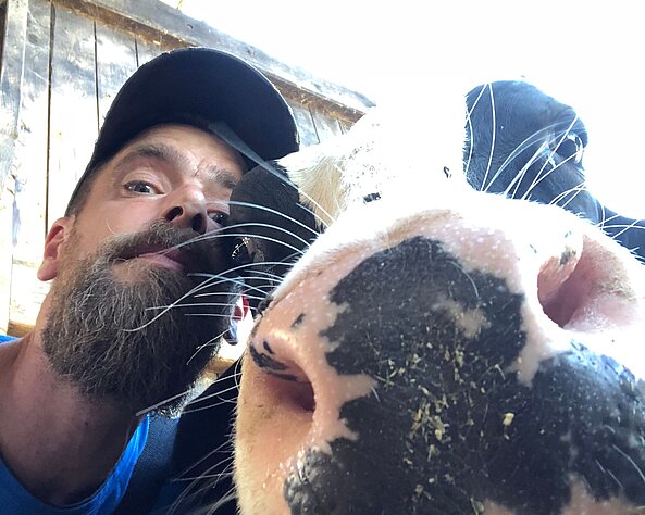 Milch, Musik und 'ne Menge Arbeit: Ein Scheeßeler Landwirt erzählt von seinem Job