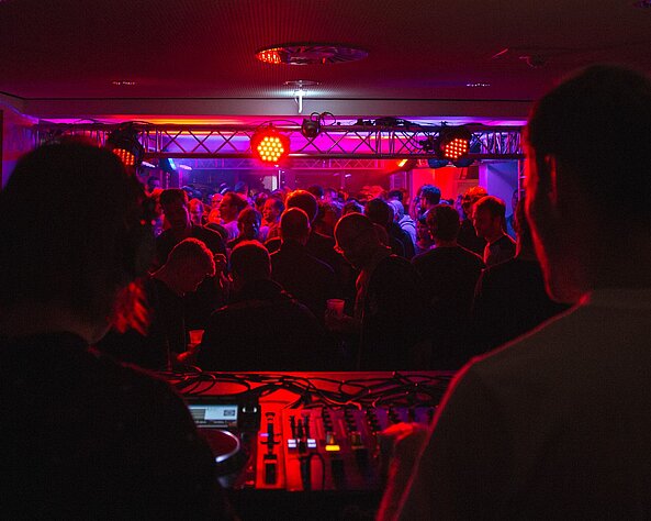 Jazzband im Metal-Schuppen? Wie Booking funktioniert - und wie nicht